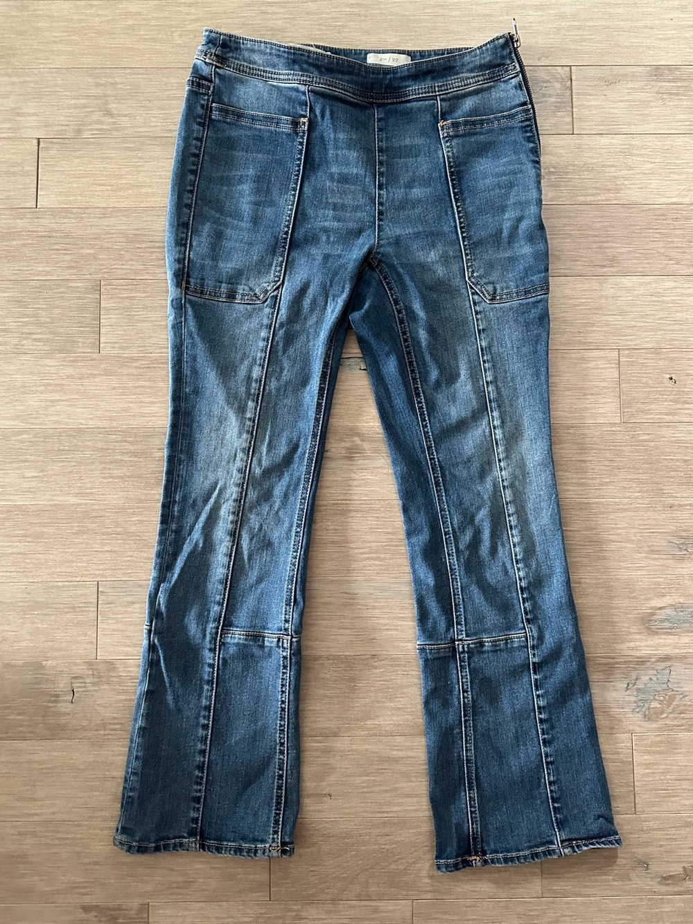 Pilcro Low Rise Capris Denim Flare‎ Jeans Size 27